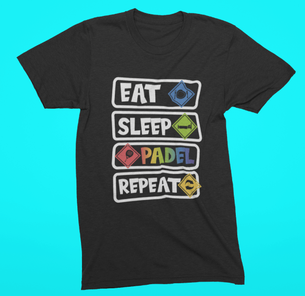 Camiseta negra con la frase “Eat Sleep Padel Repeat” y un diseño colorido que muestra a PadelMan con su raqueta.