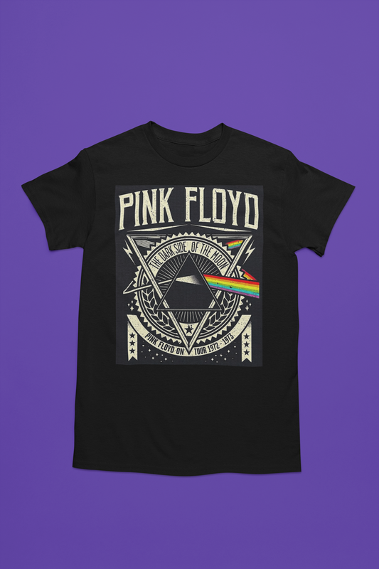 Camiseta negra con diseño vintage de Pink Floyd, "The Dark Side of the Moon", con ilustración del prisma y arcoíris.